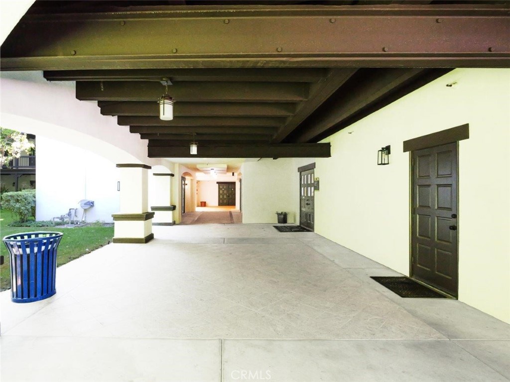 25550 Hawthorne Boulevard 100