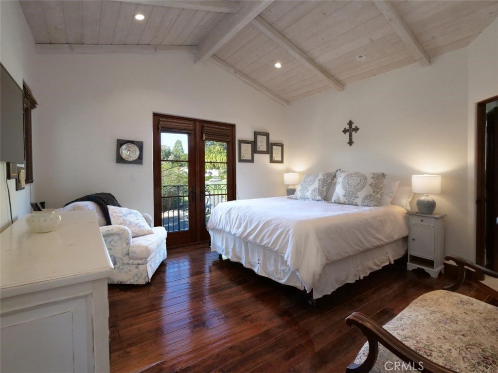1724 Via Estudillo