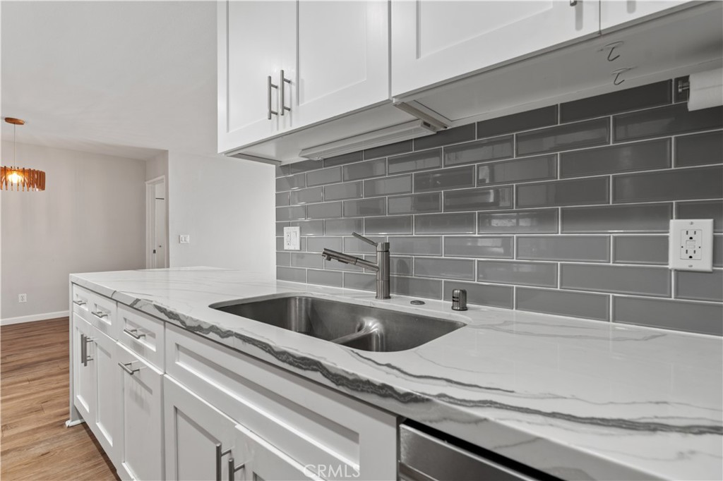 5301 Raintree 301