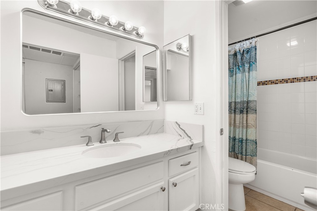 5301 Raintree 301