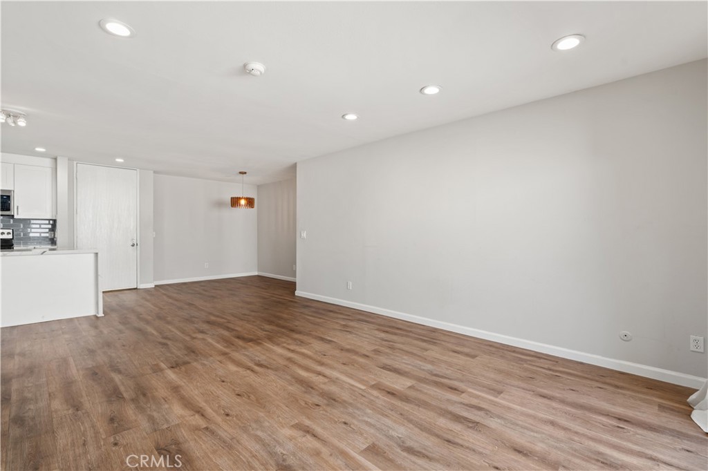 5301 Raintree 301