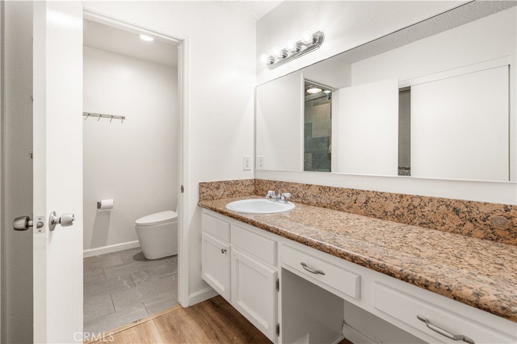 5301 Raintree 301