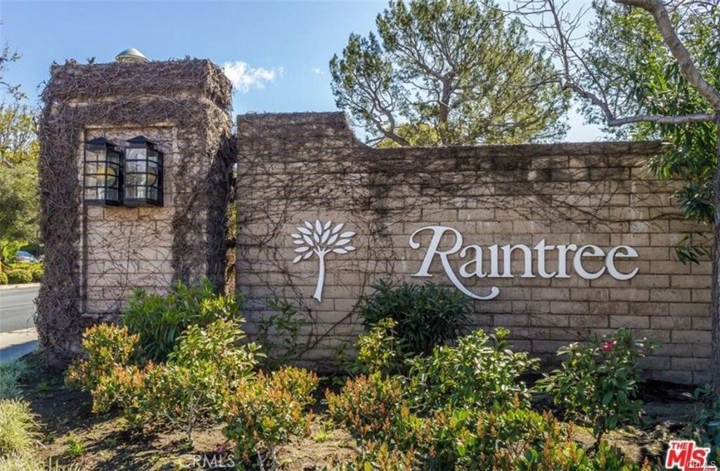 5301 Raintree 301