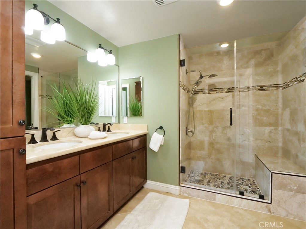 28220 Highridge 208