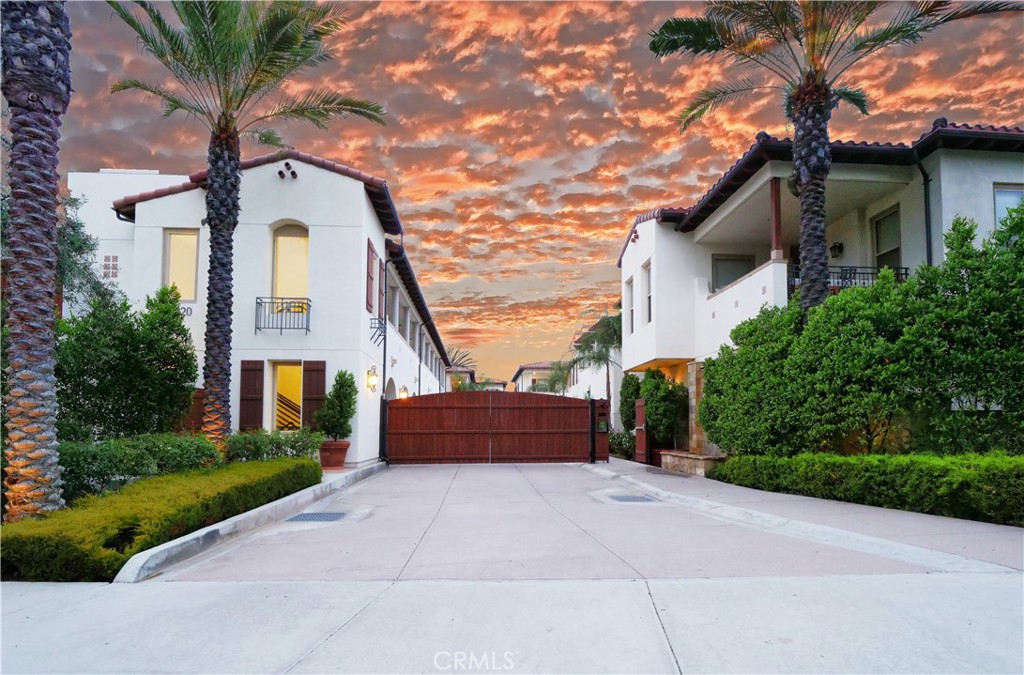 28220 Highridge 208