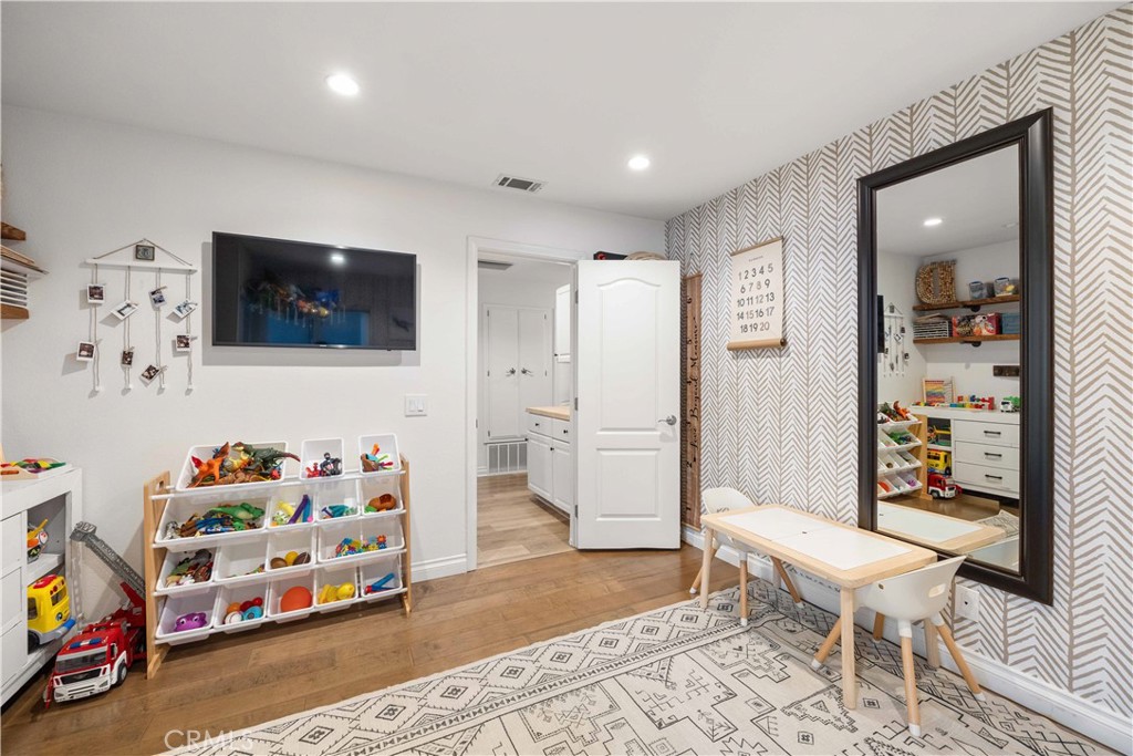 17470 Olive Tree Circle