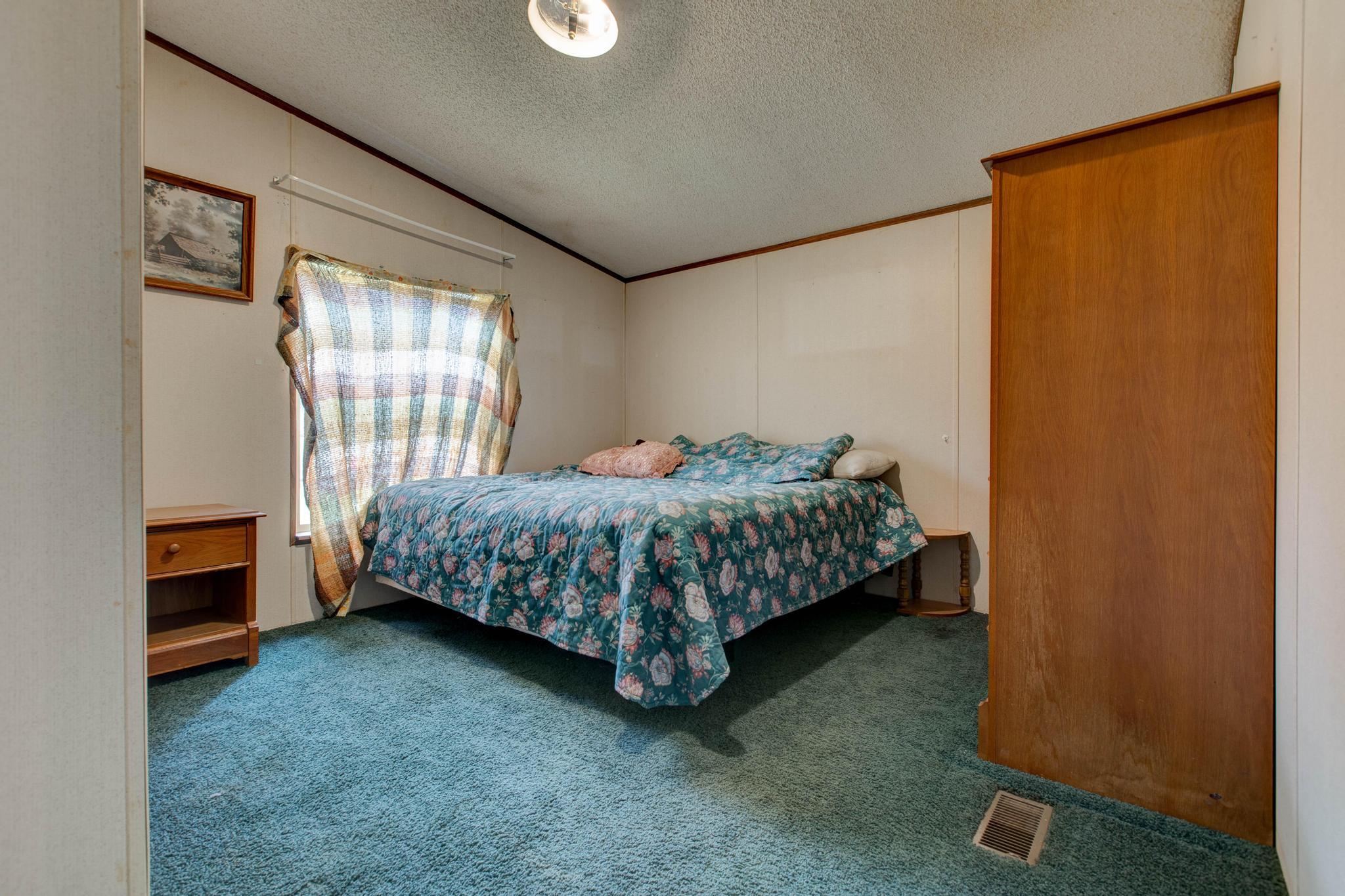 616 Old River Road