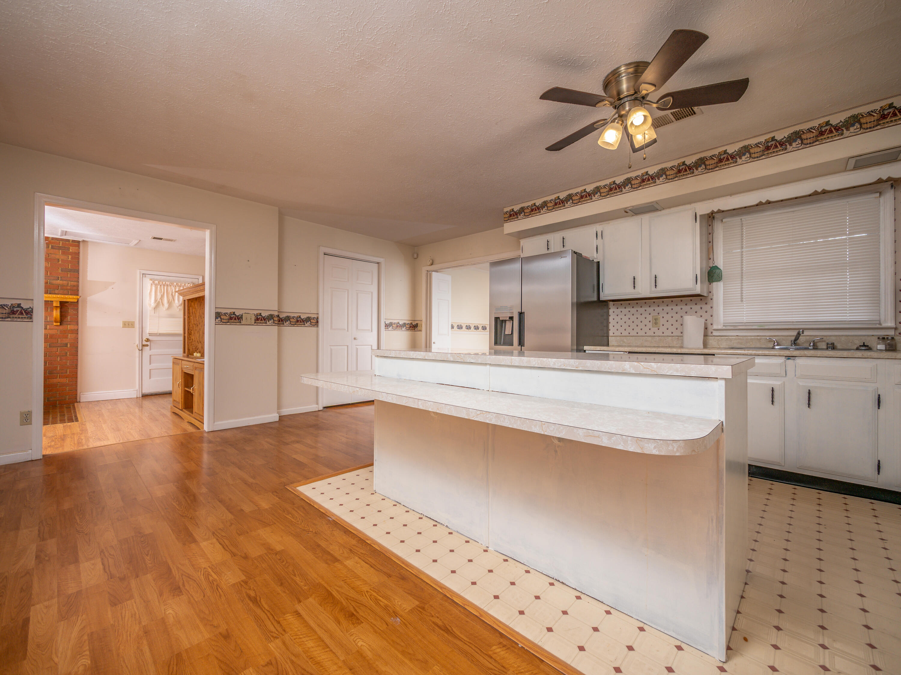 6651 S Highway 211