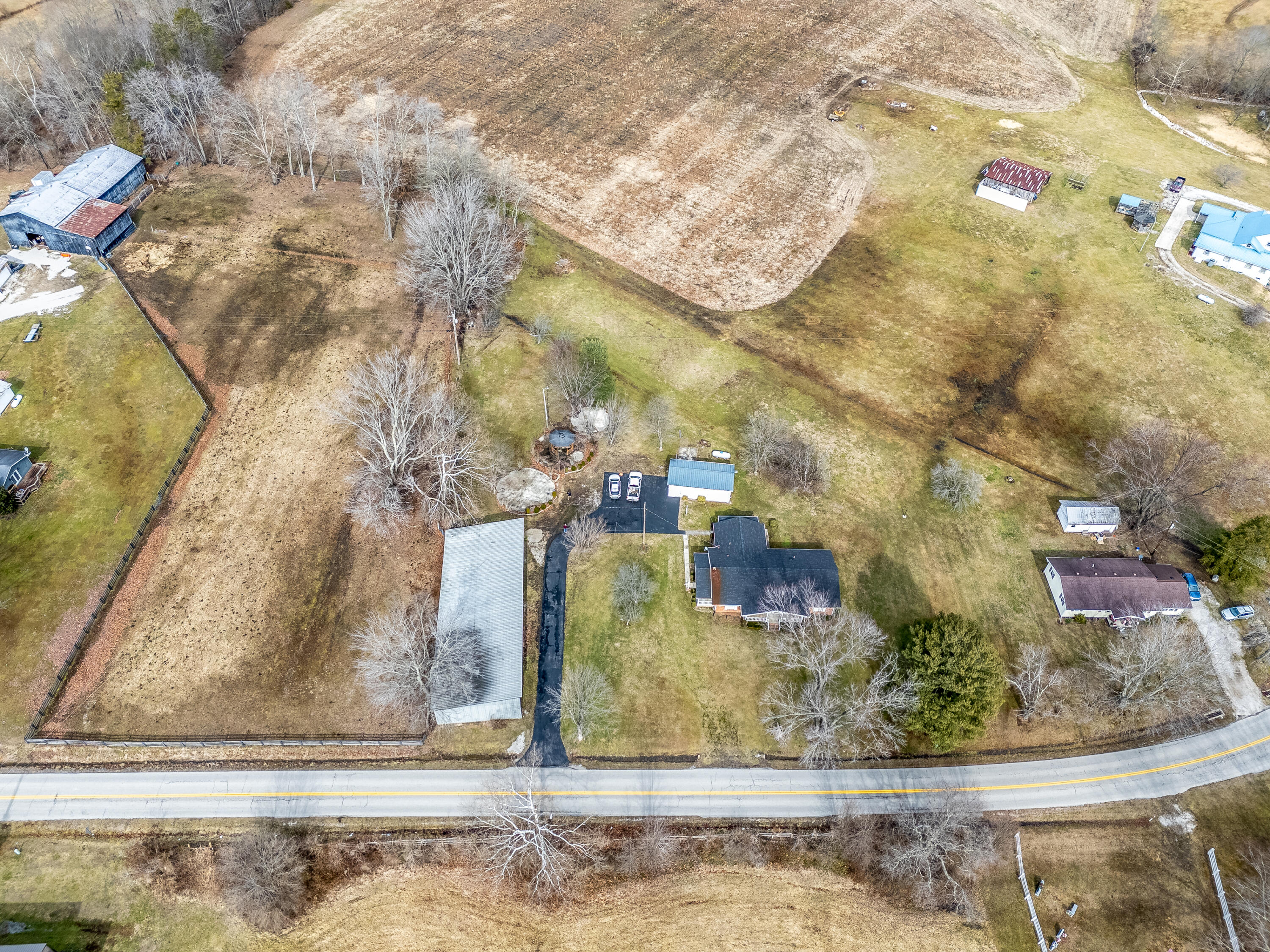 6651 S Highway 211