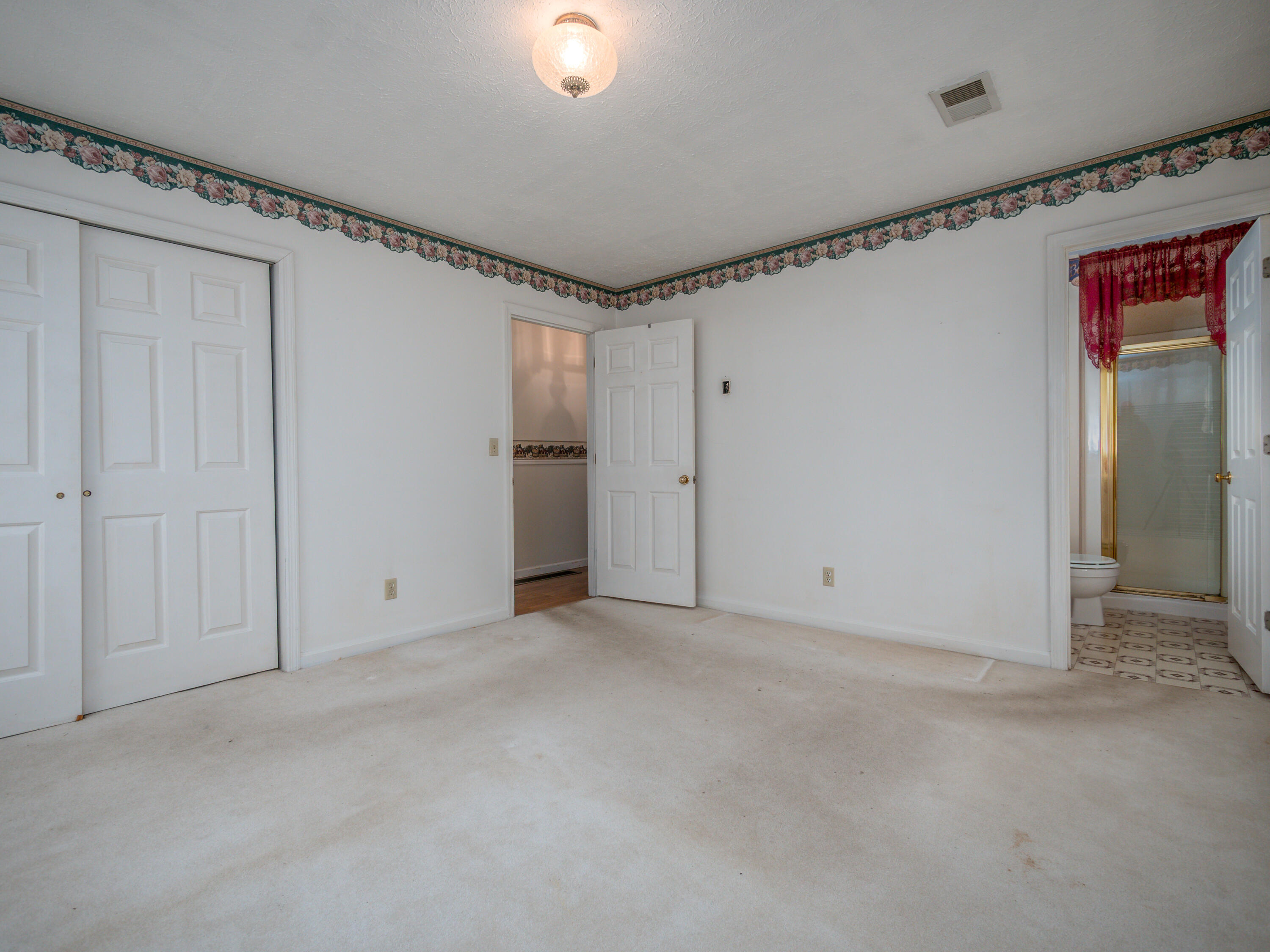 6651 S Highway 211