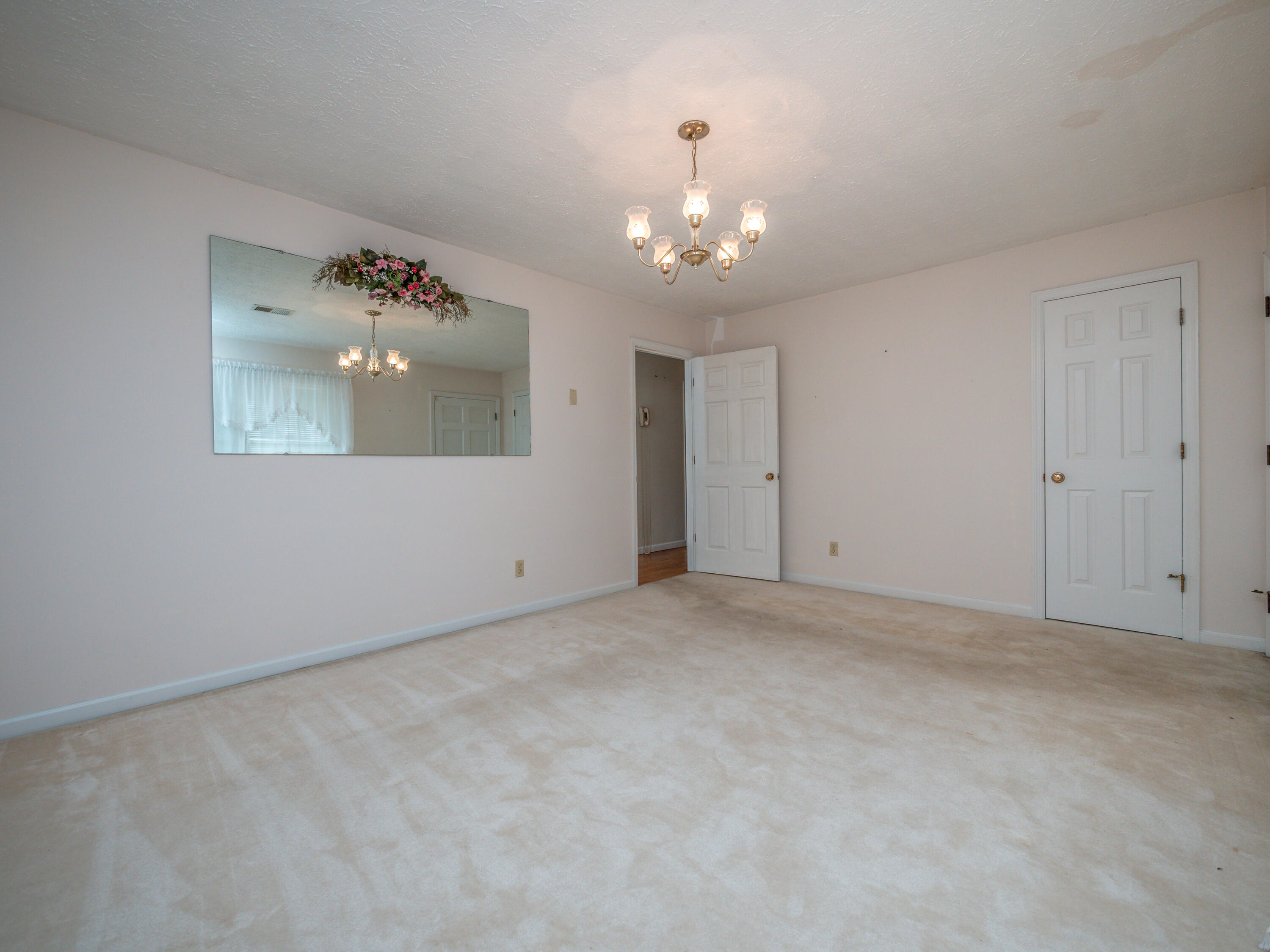 6651 S Highway 211