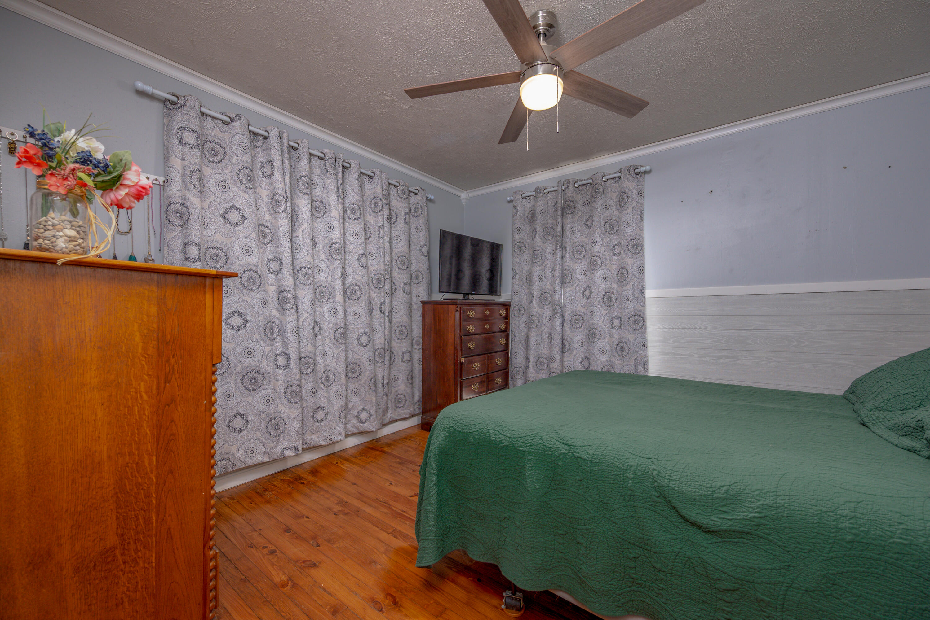 127 Bath Avenue