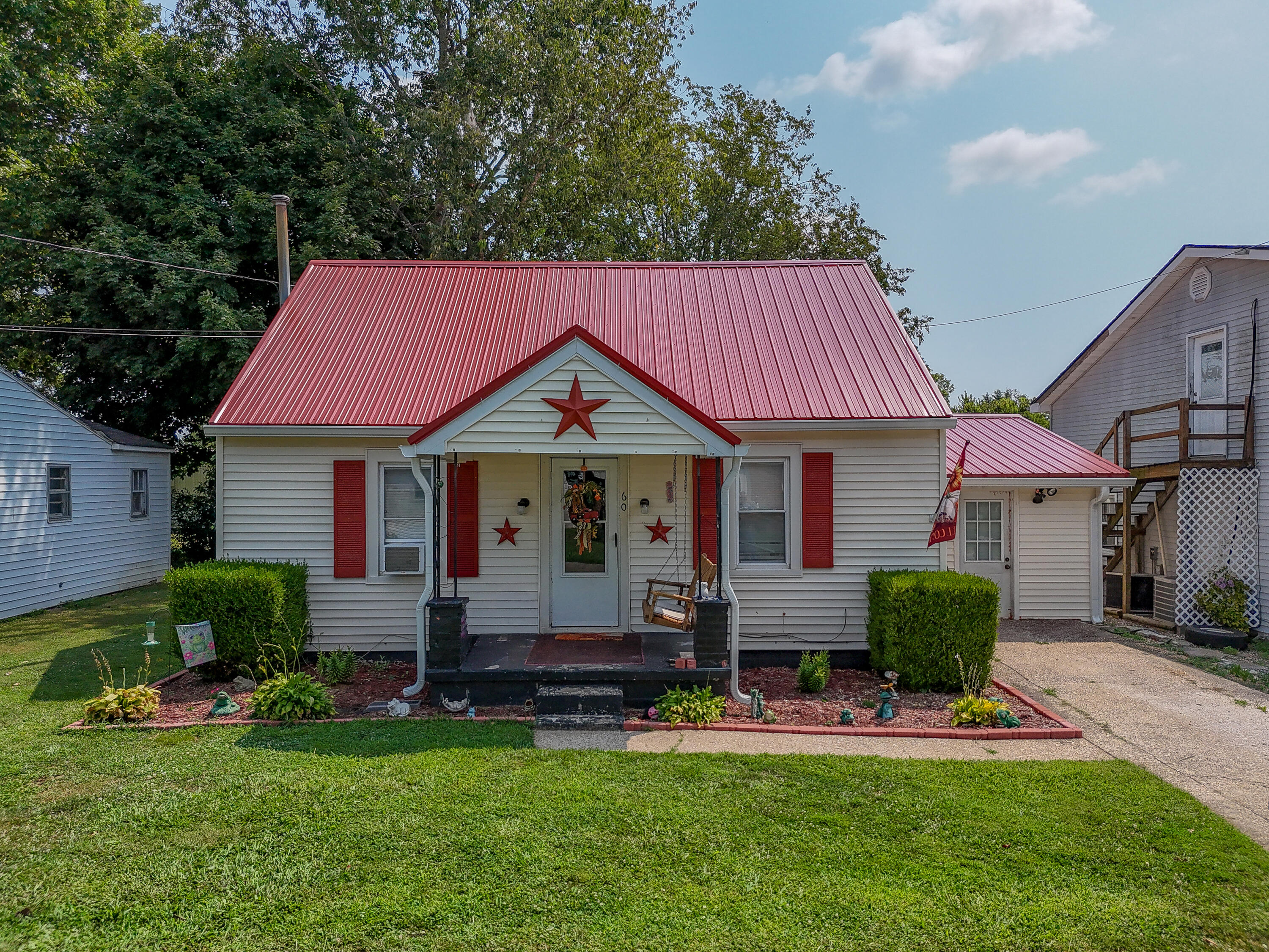 60 Cecil Avenue