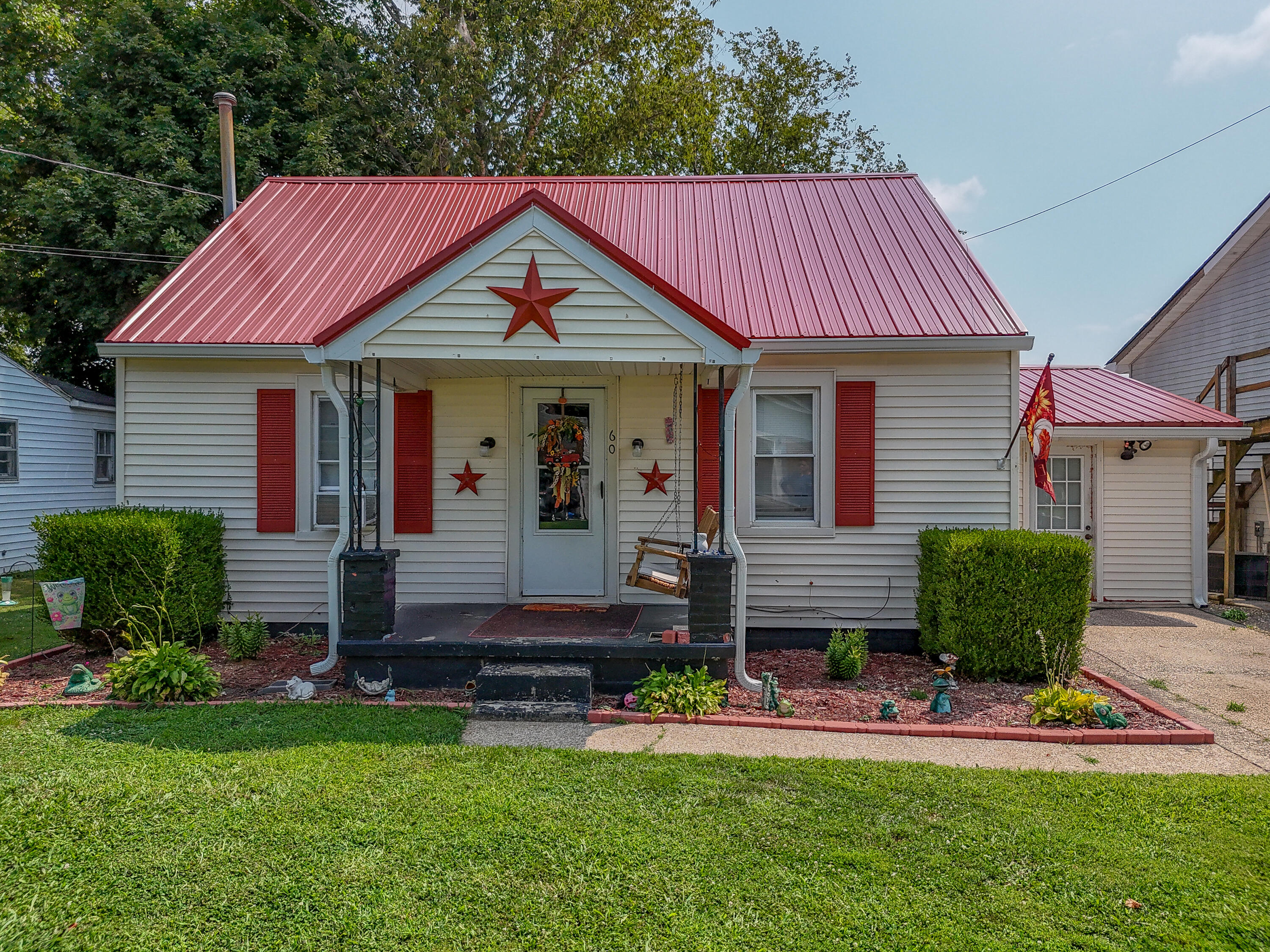 60 Cecil Avenue