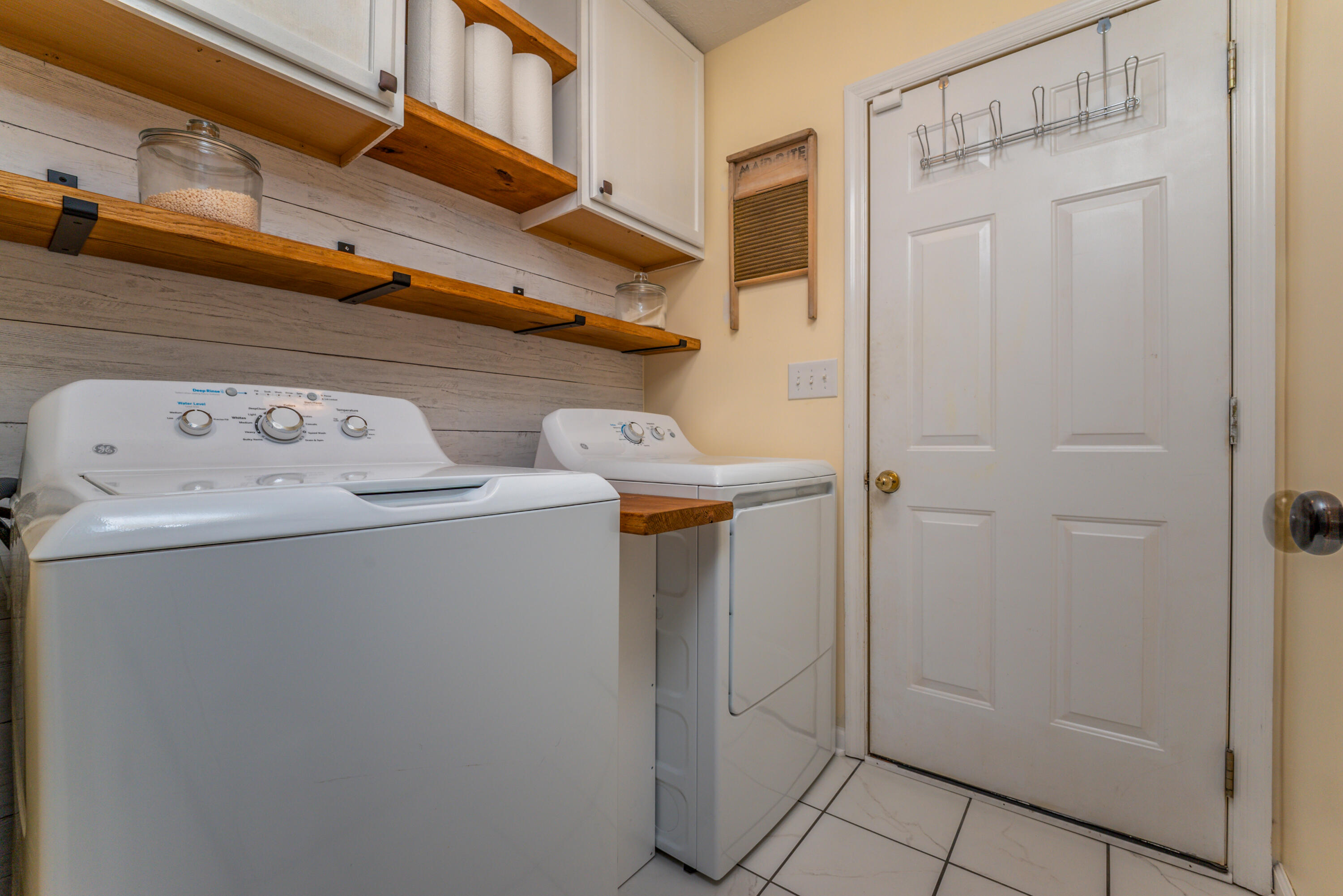 2304 Independence Court