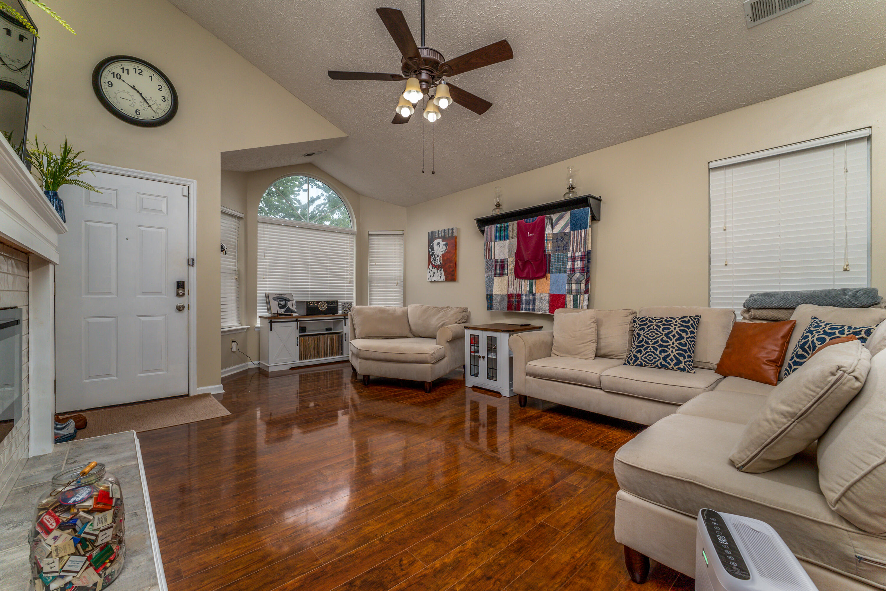 2304 Independence Court