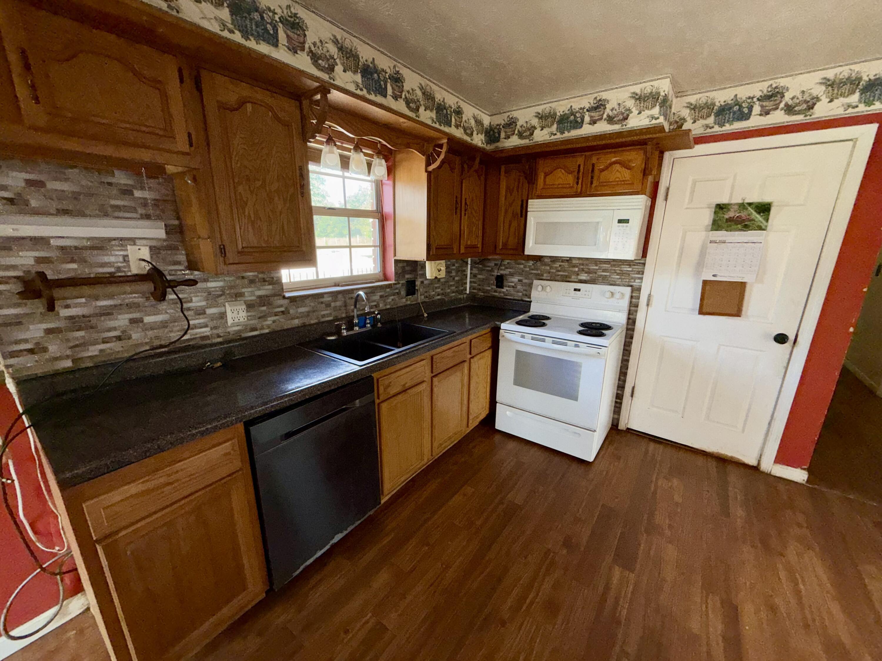 1749 Hart Pike