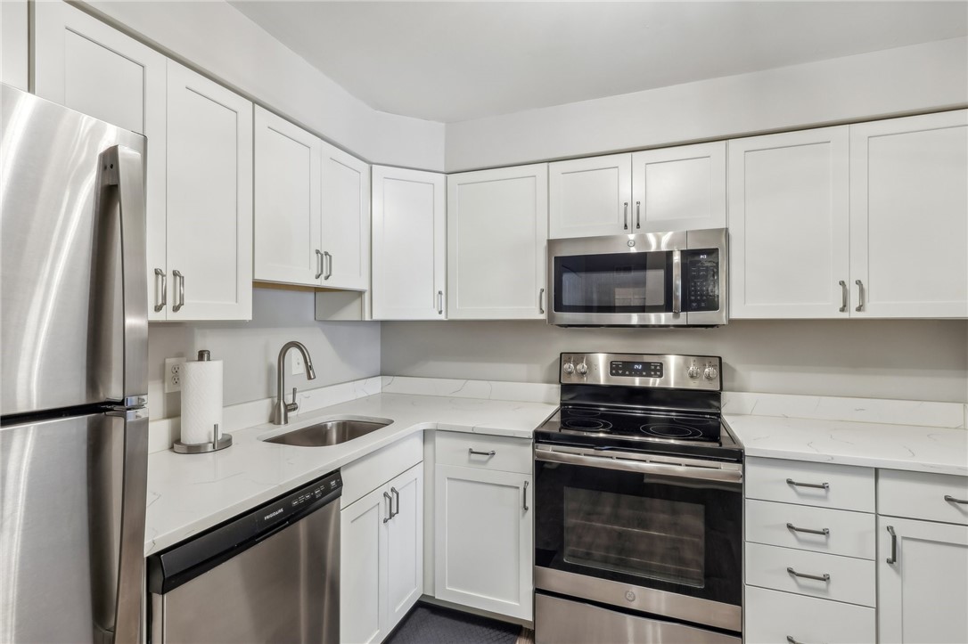 609 Calais Dr 3207