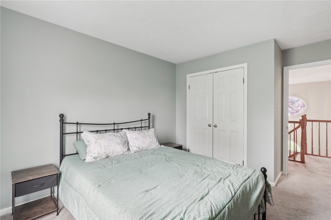 1607 Green View Ct