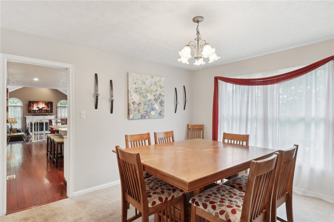1607 Green View Ct