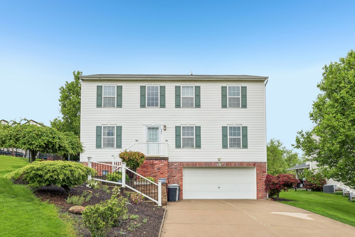 301 Holly Ridge DRIVE