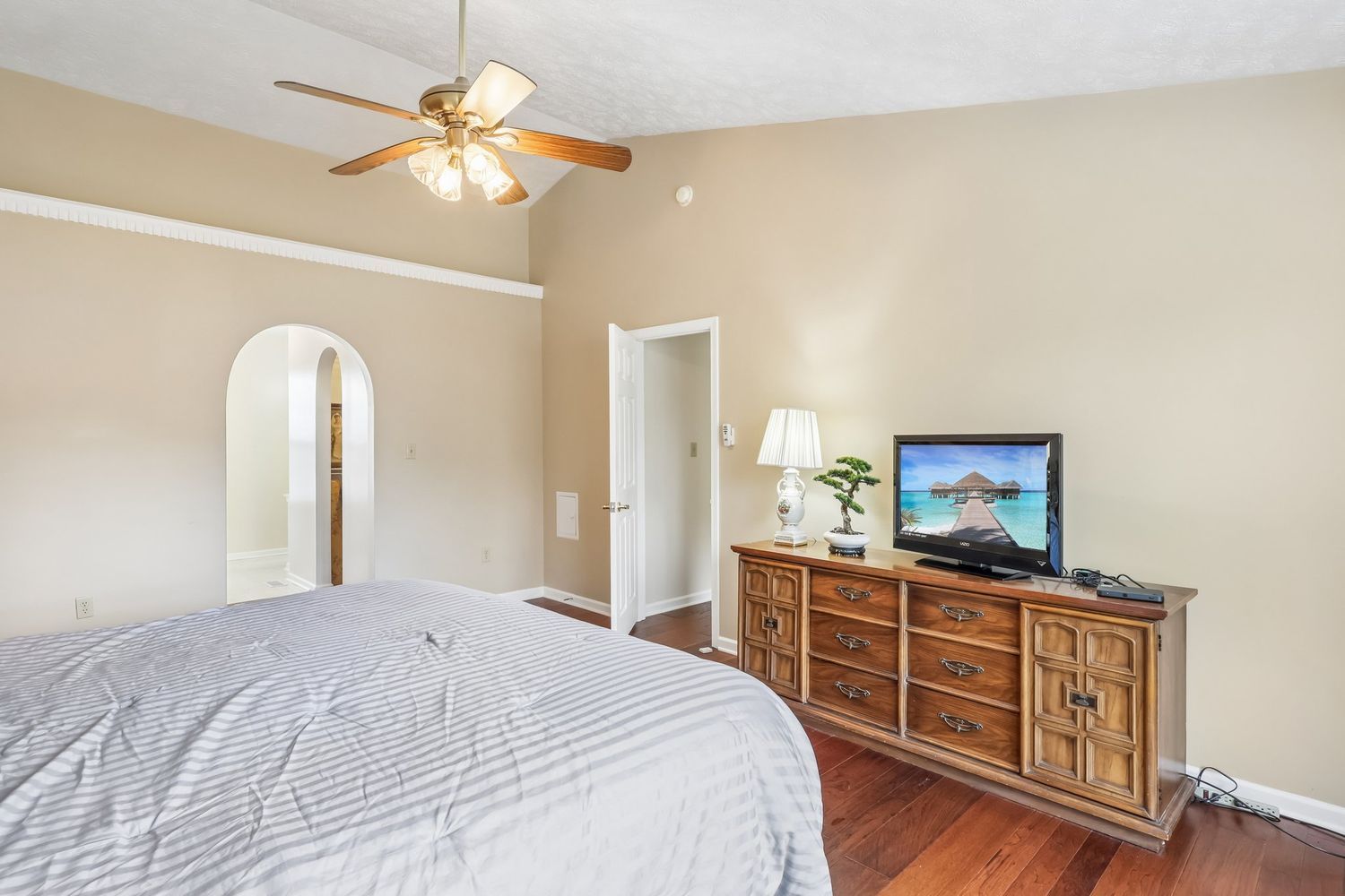 301 Holly Ridge DRIVE