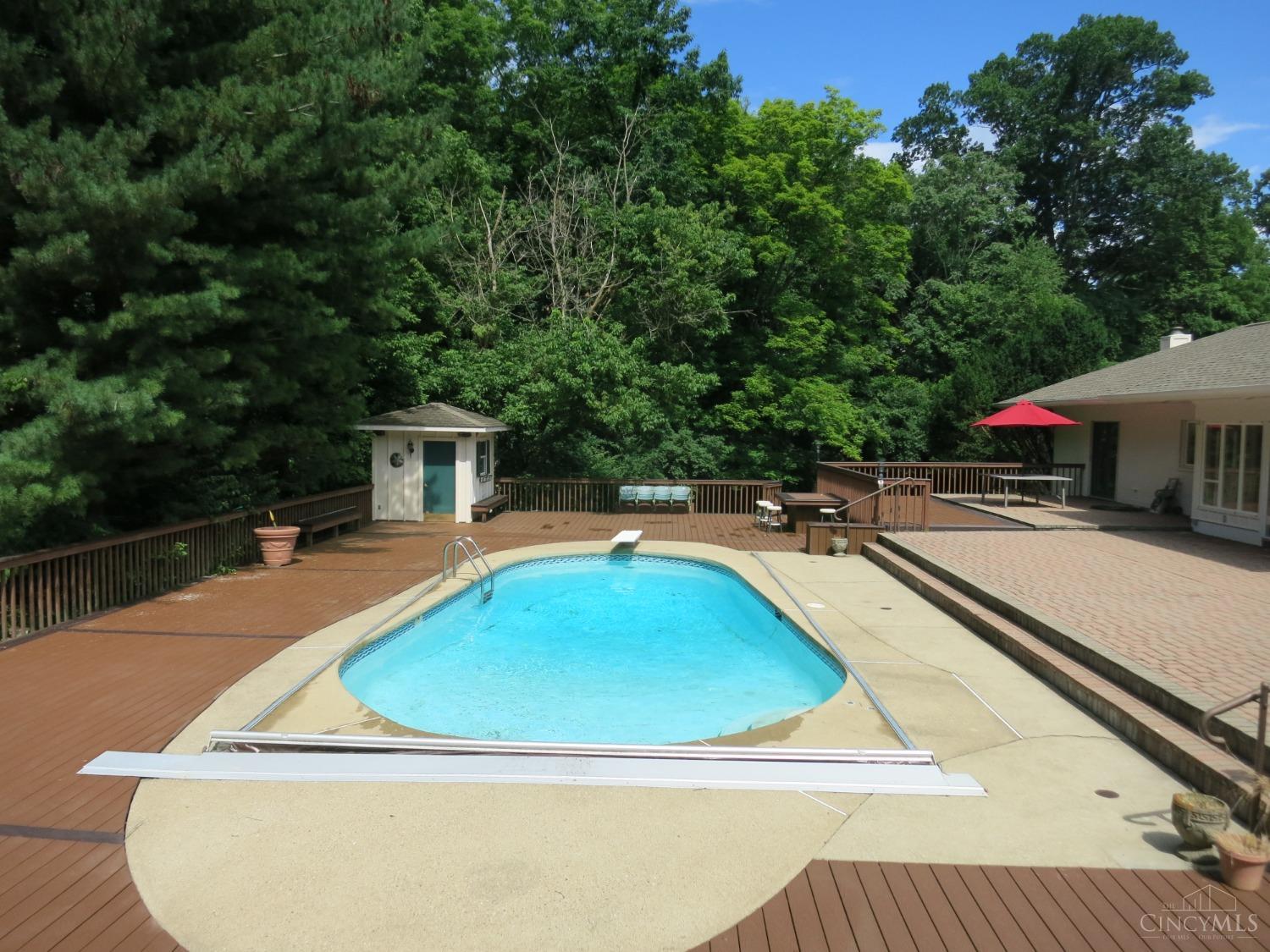 6820 Buttonwood Court