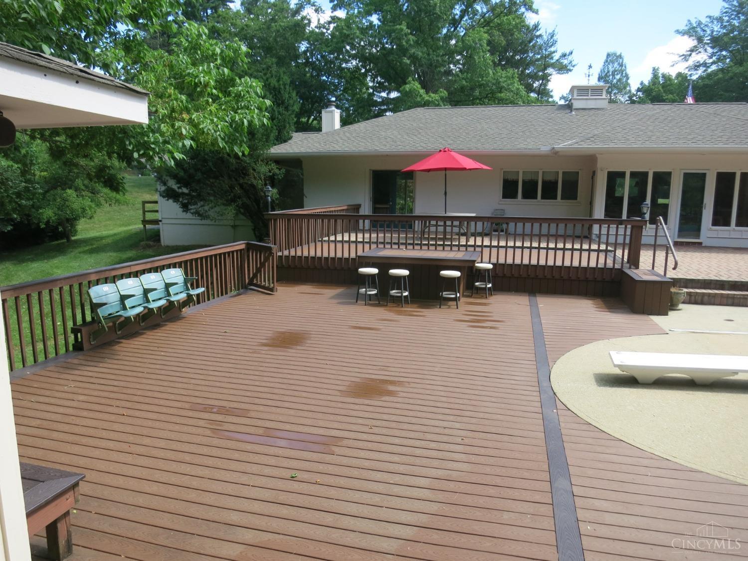 6820 Buttonwood Court