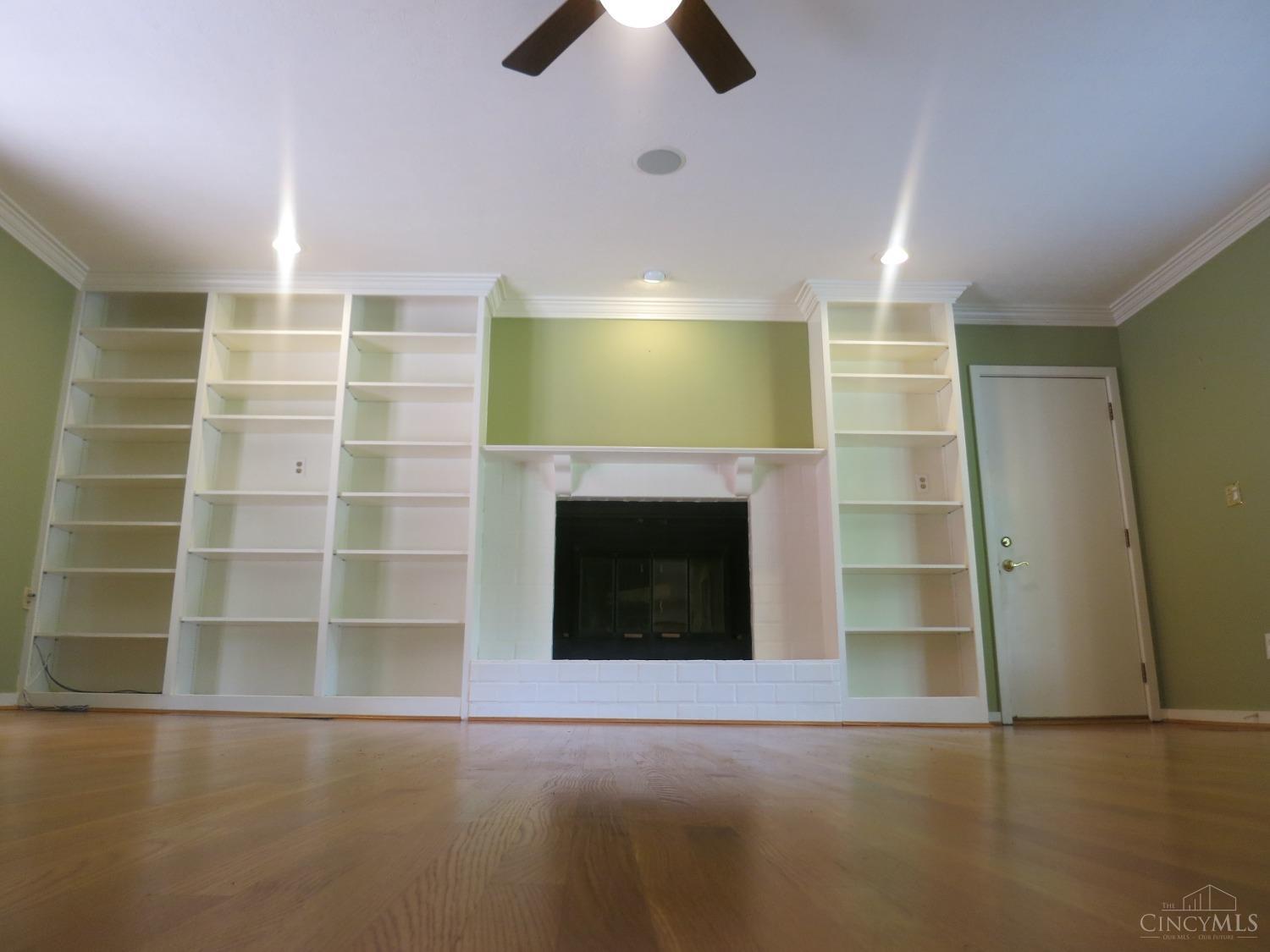 6820 Buttonwood Court