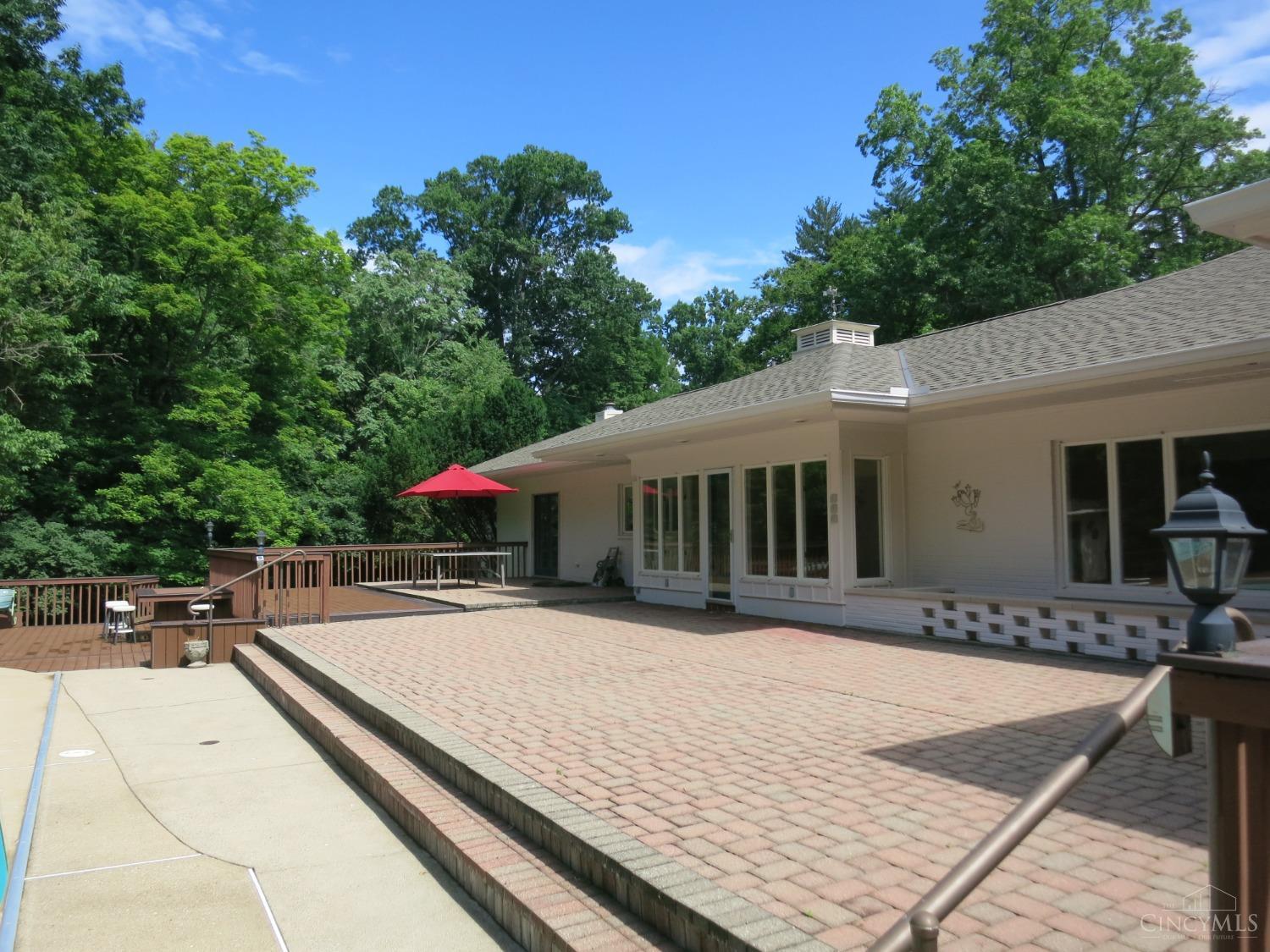 6820 Buttonwood Court