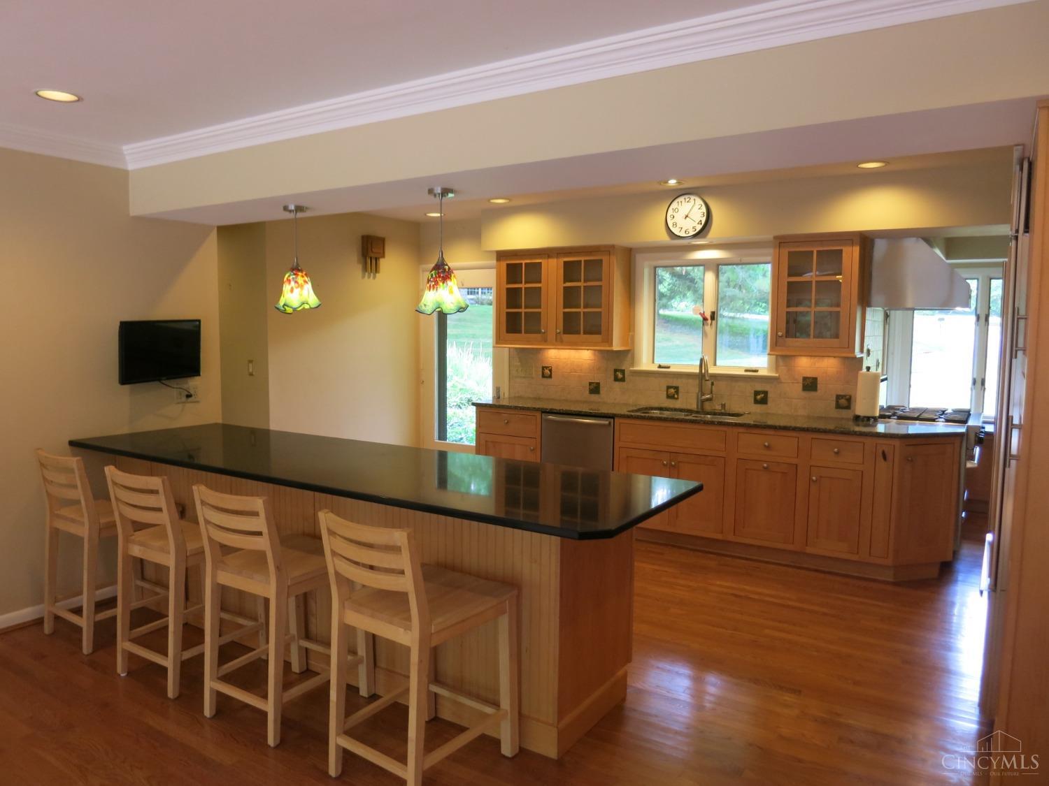 6820 Buttonwood Court