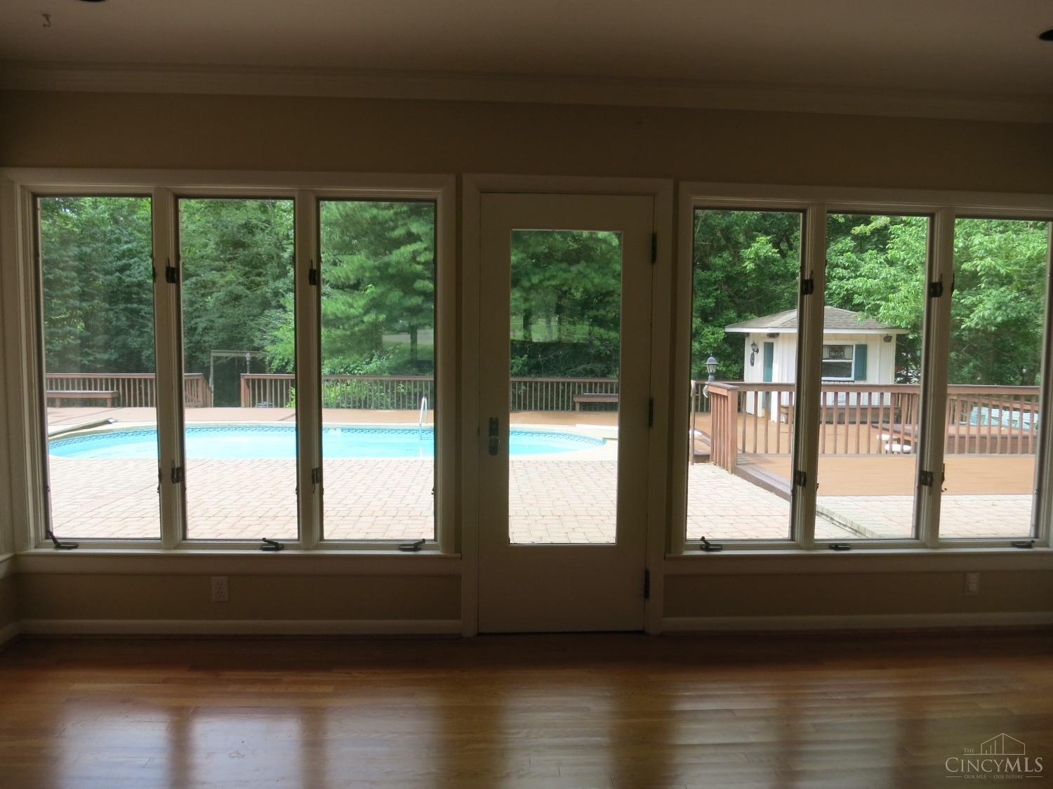 6820 Buttonwood Court