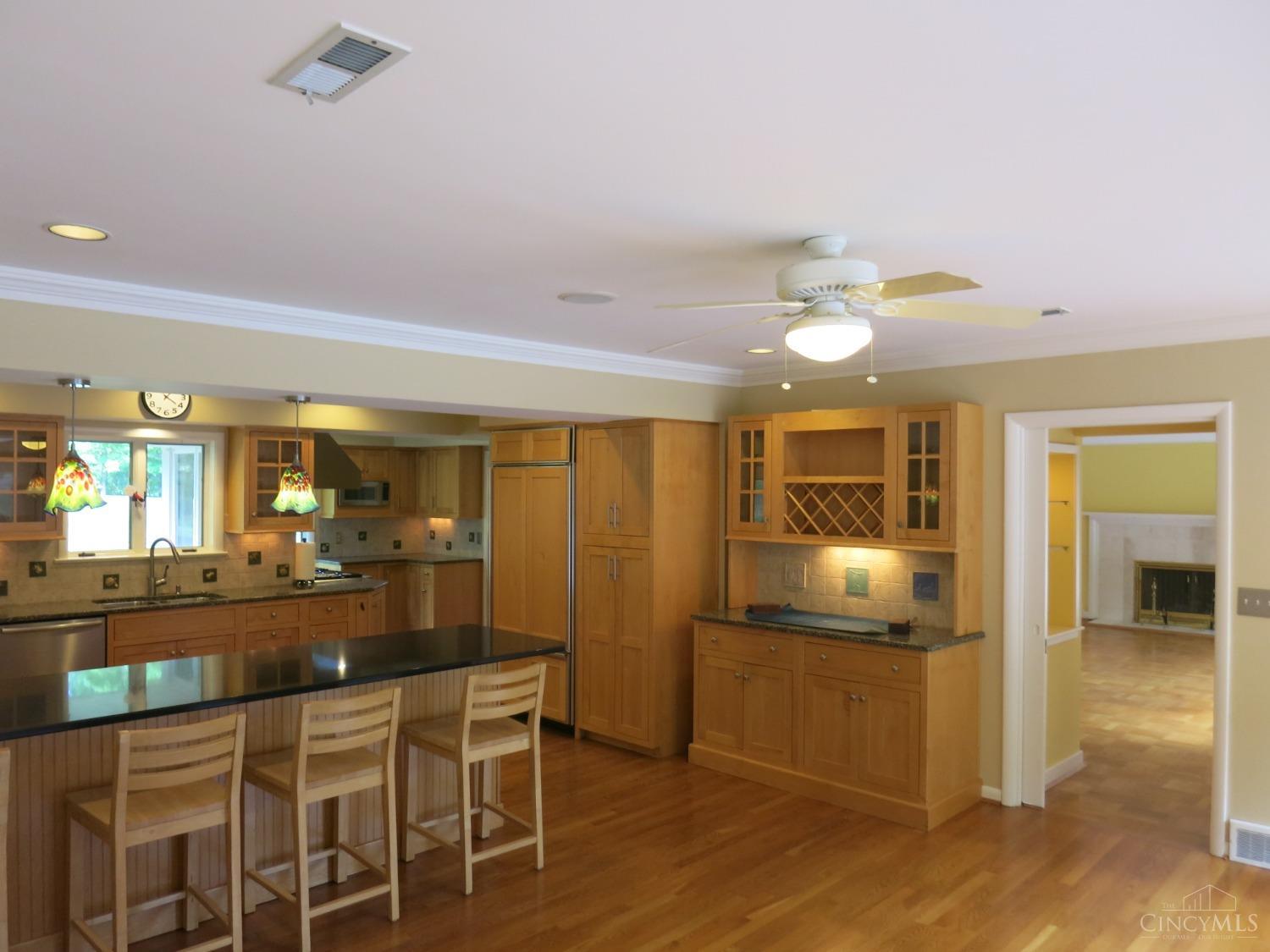 6820 Buttonwood Court