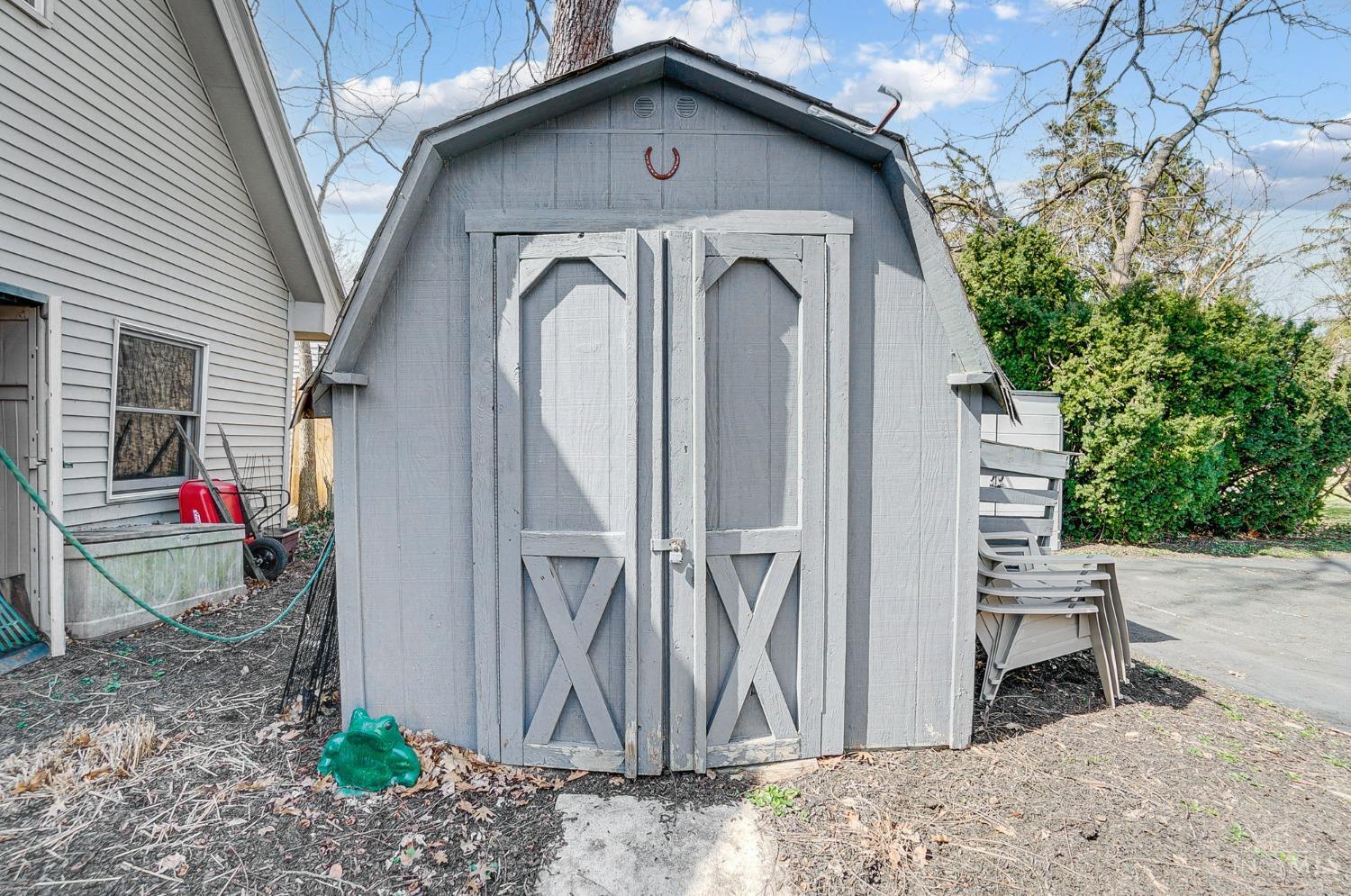 737 Barney Avenue