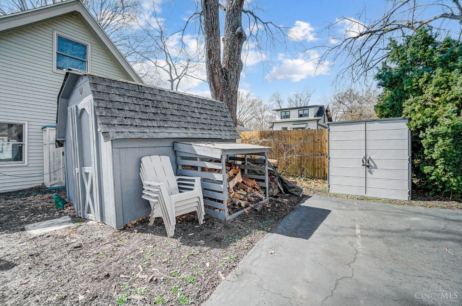 737 Barney Avenue