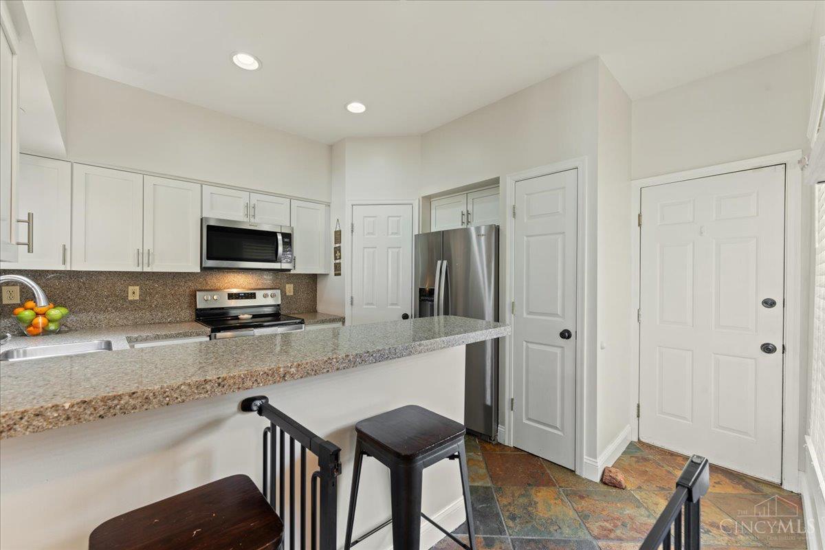 2451 Cardinal Hill Court