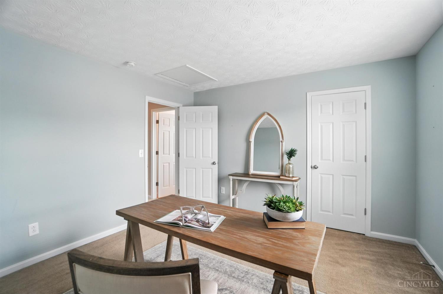 4239 N Gensen Loop