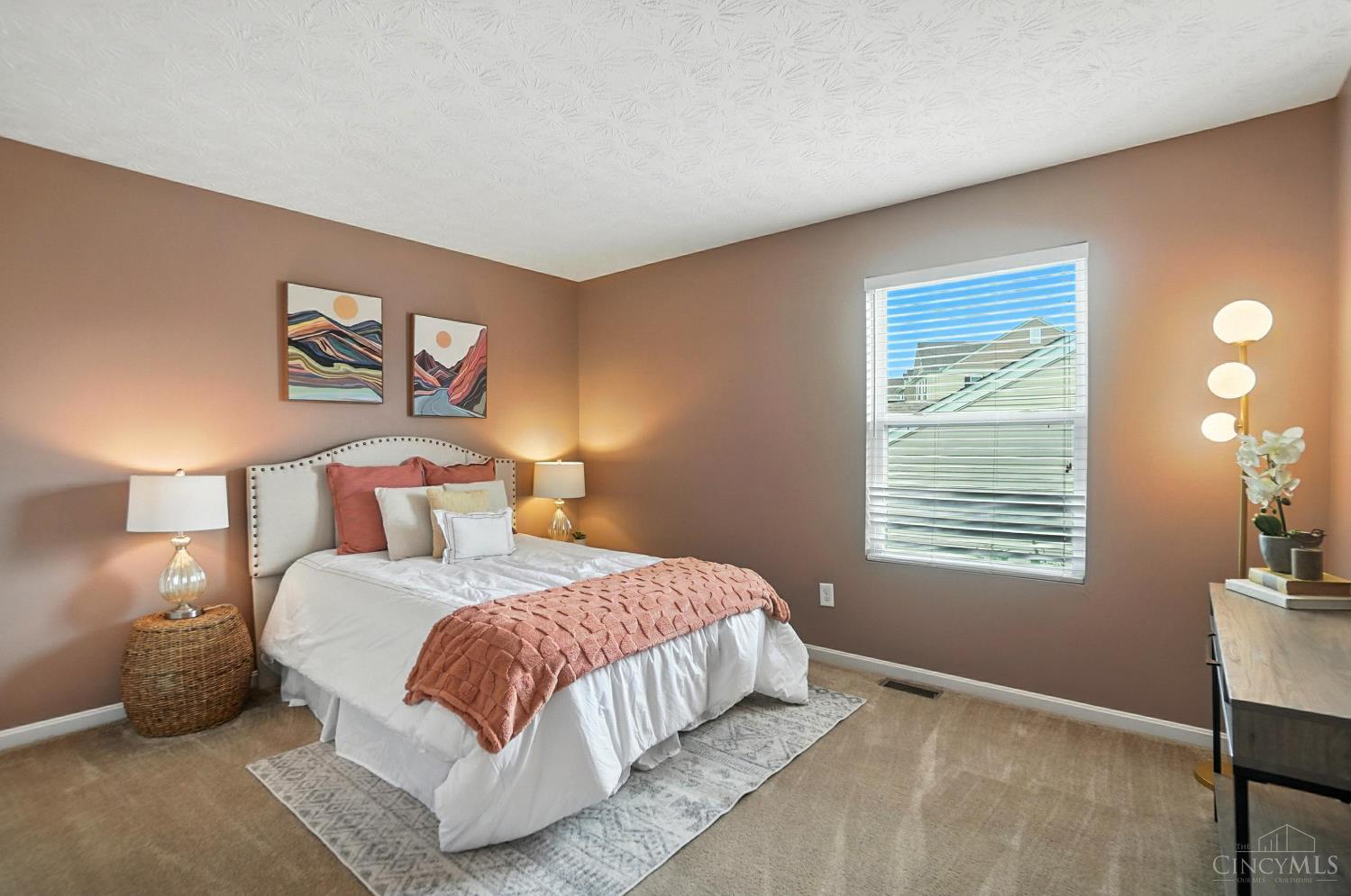 4239 N Gensen Loop