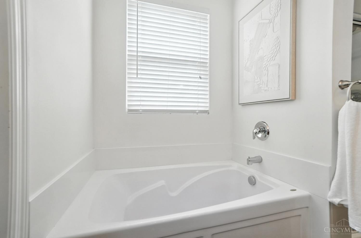 4239 N Gensen Loop