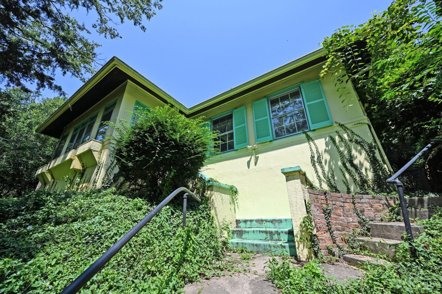 2921 Van Dyke Drive