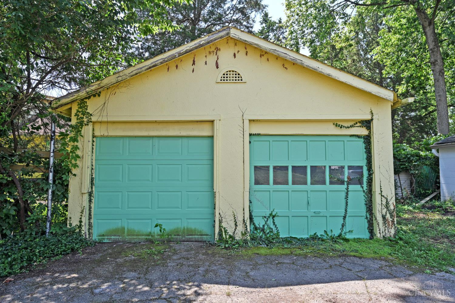2921 Van Dyke Drive
