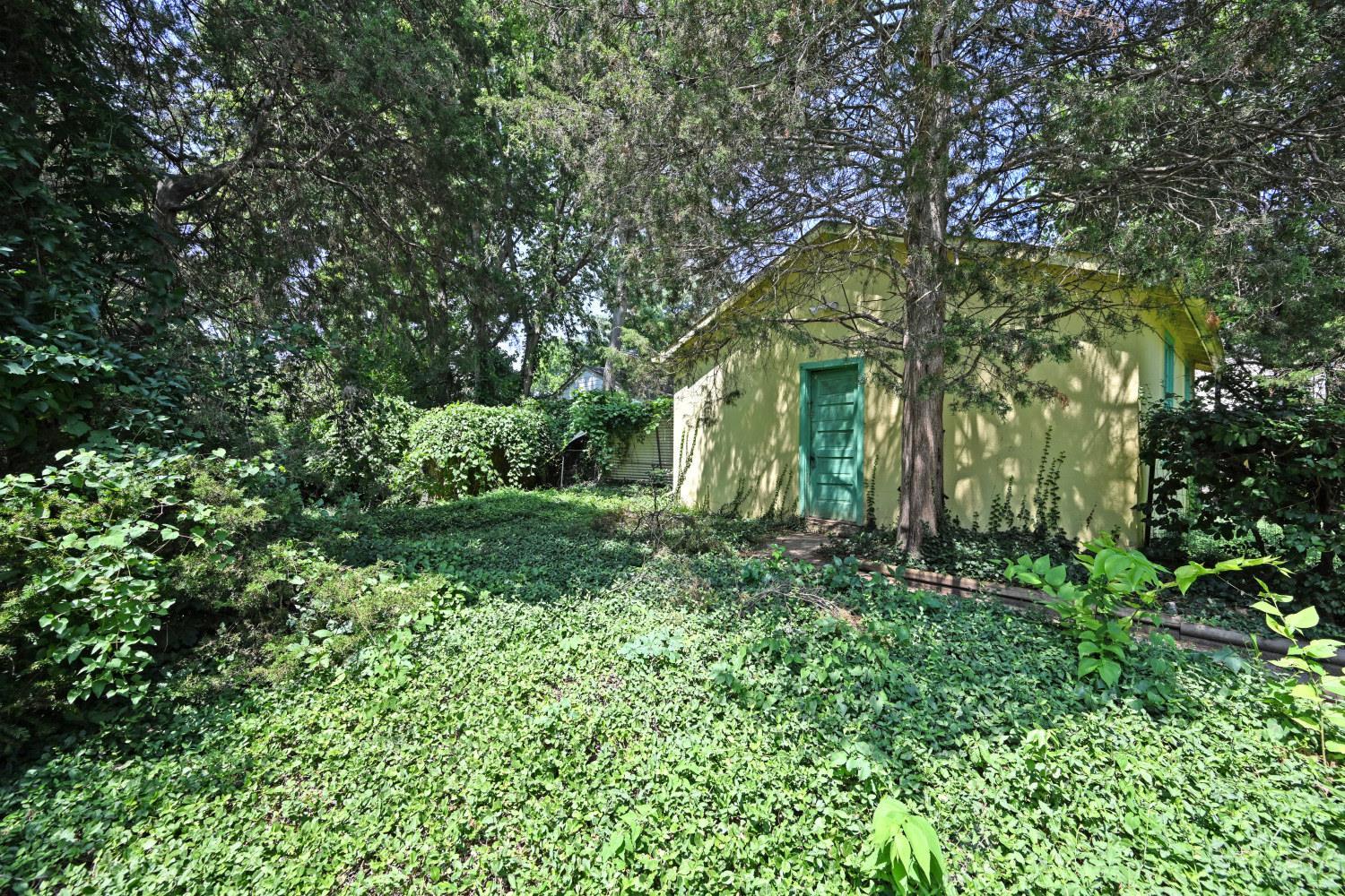2921 Van Dyke Drive