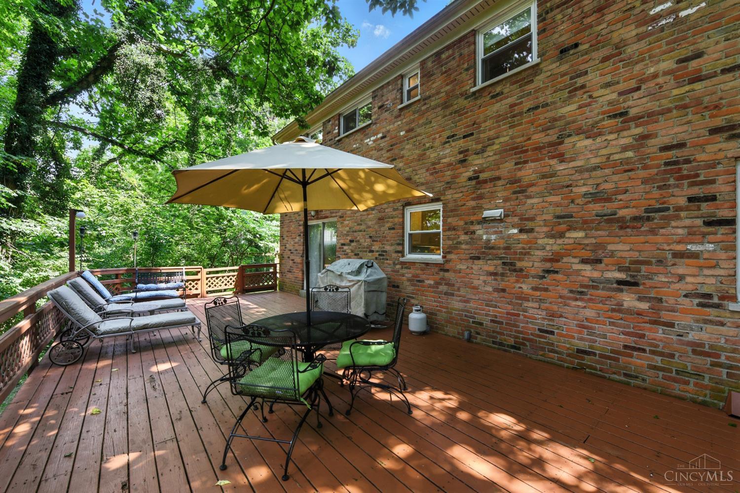 1855 Kingsway Court