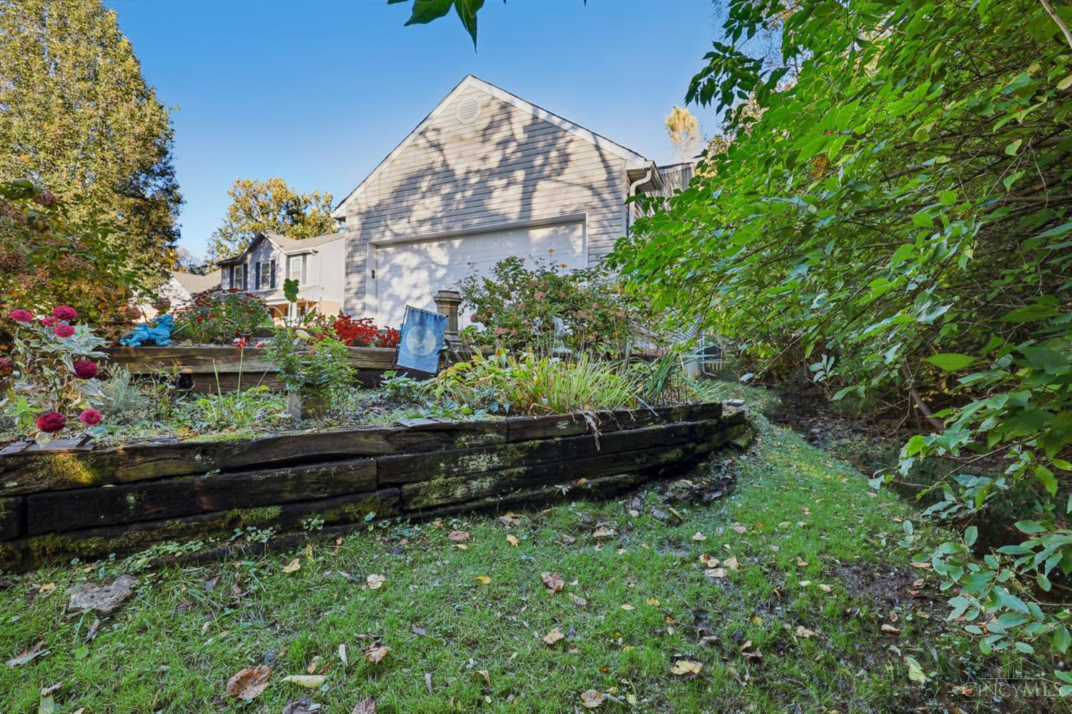 1082 Eight Mile Road