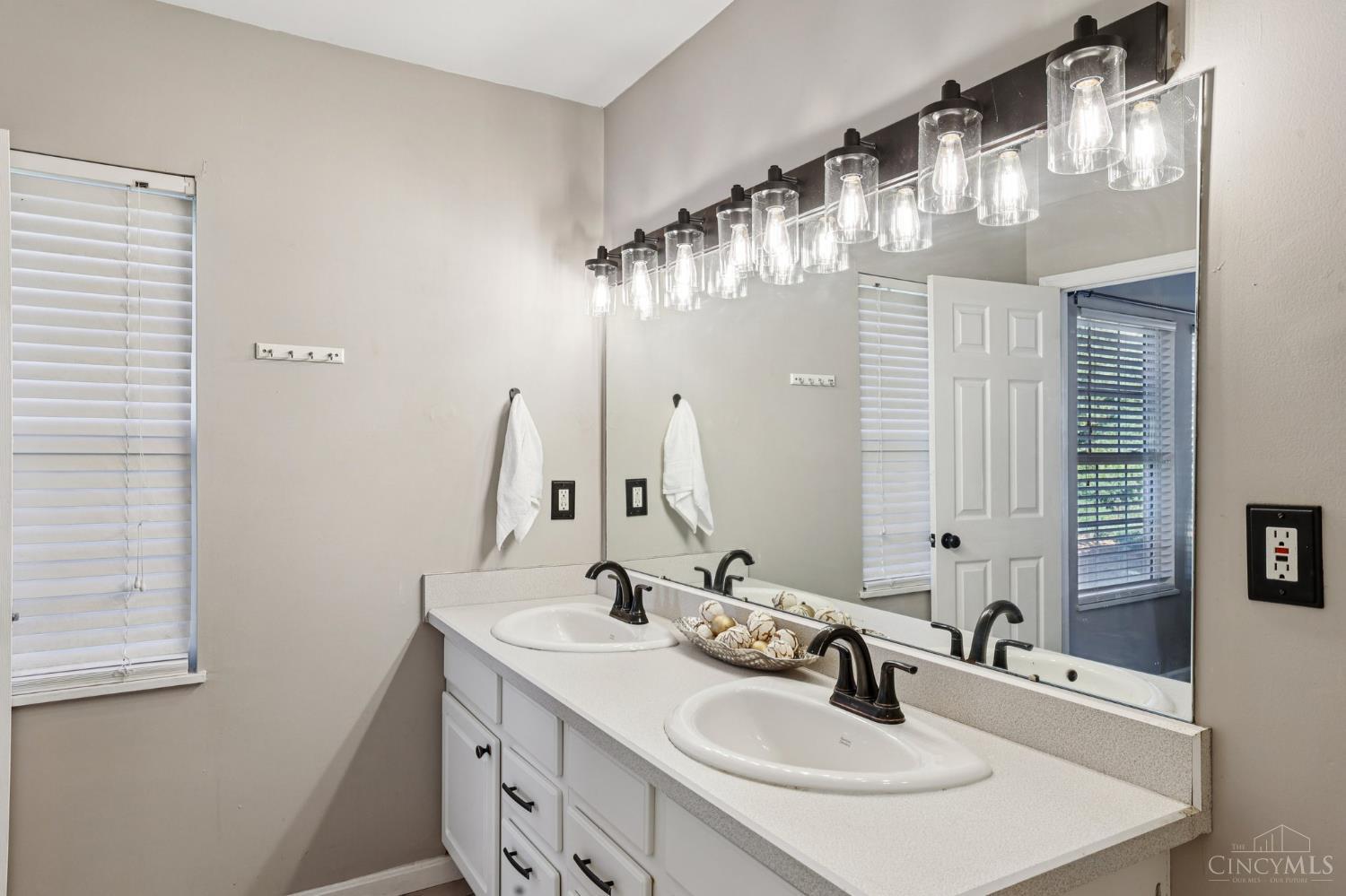 1082 Eight Mile Road