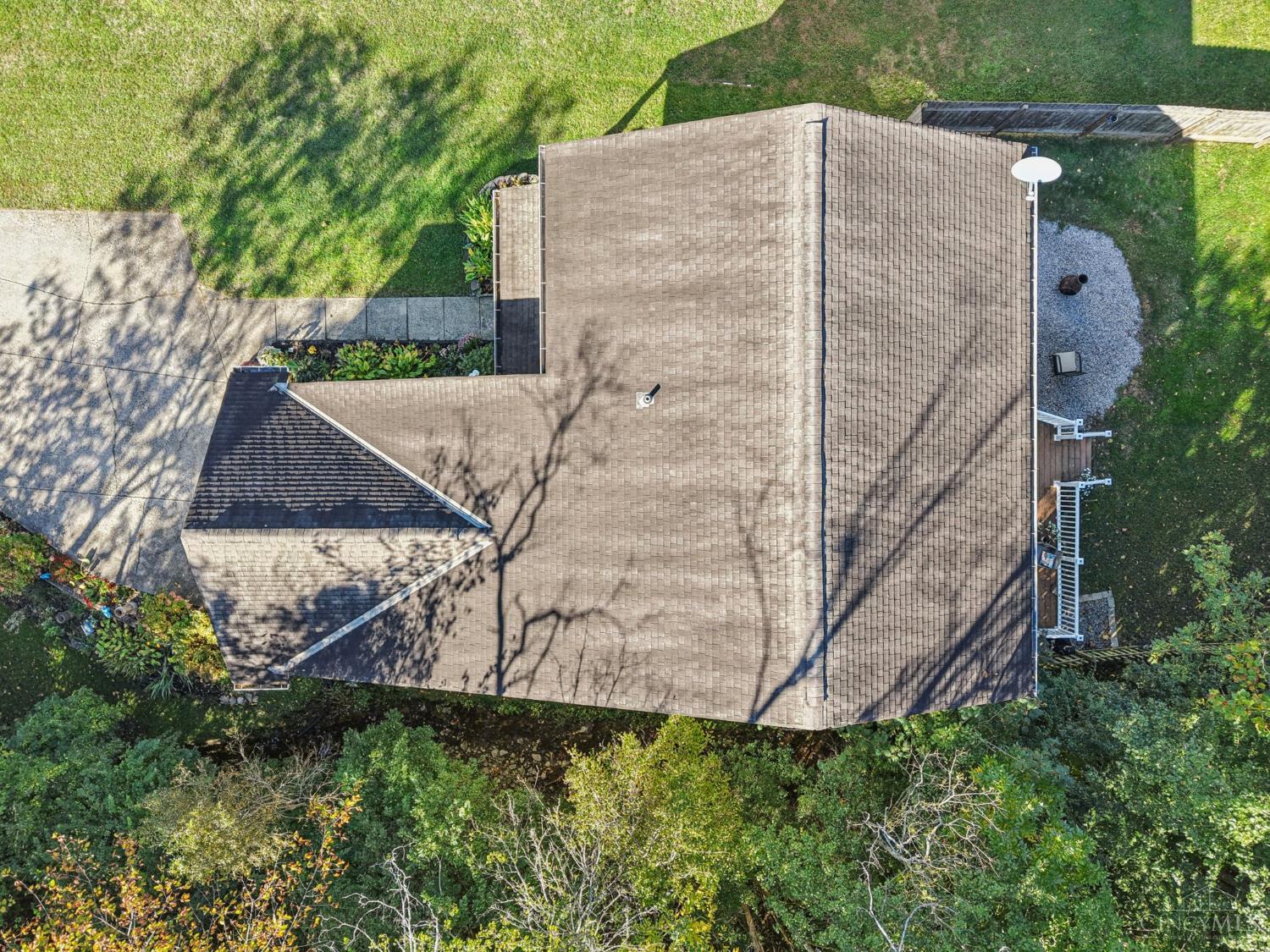 1082 Eight Mile Road