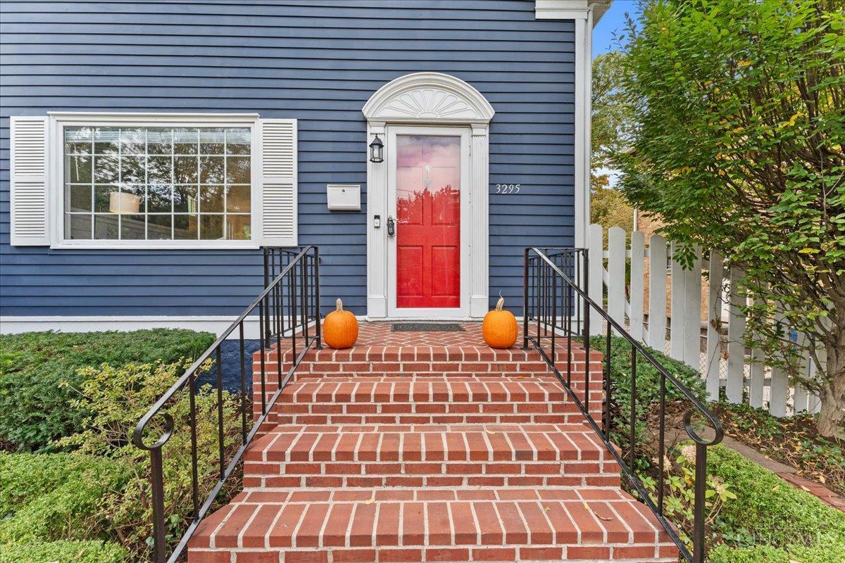 3295 Linwood Avenue