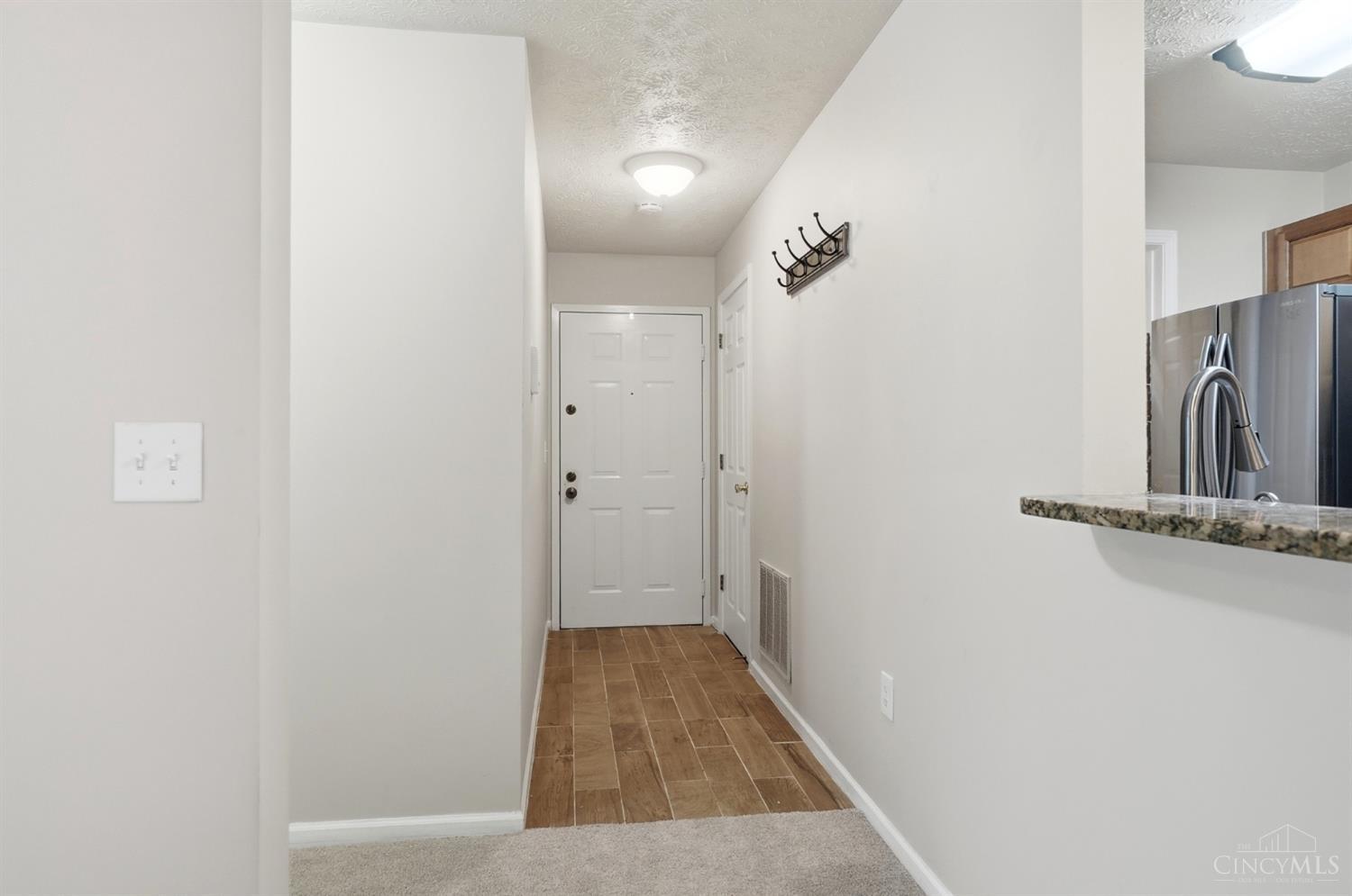 7370 Ridgepoint Drive Unit: 6
