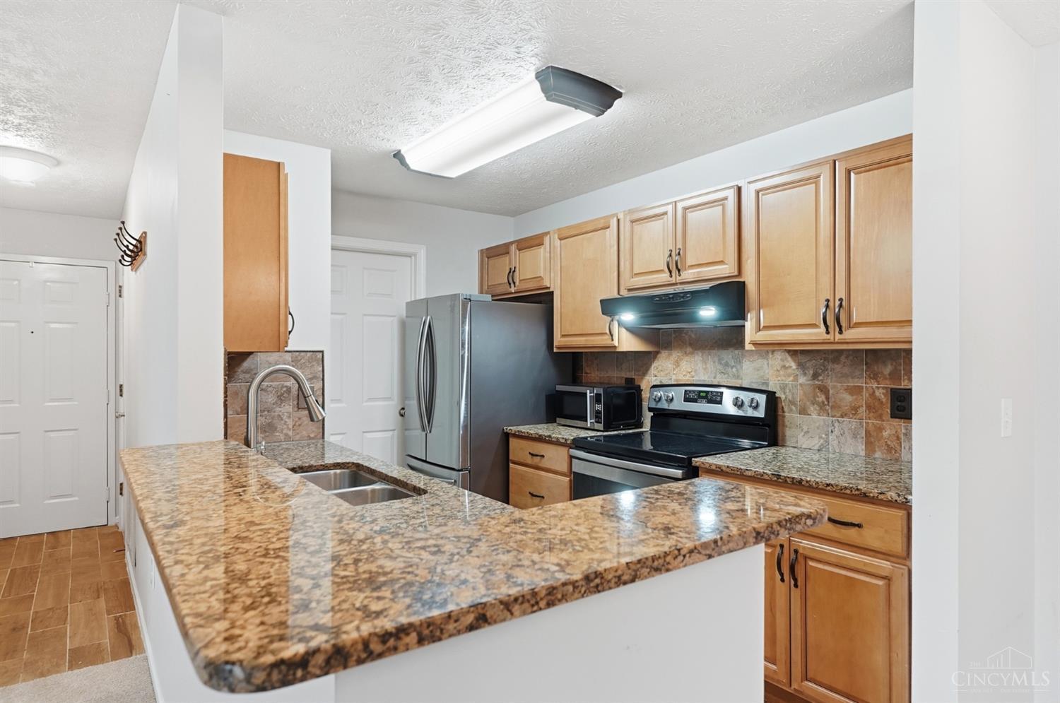 7370 Ridgepoint Drive Unit: 6