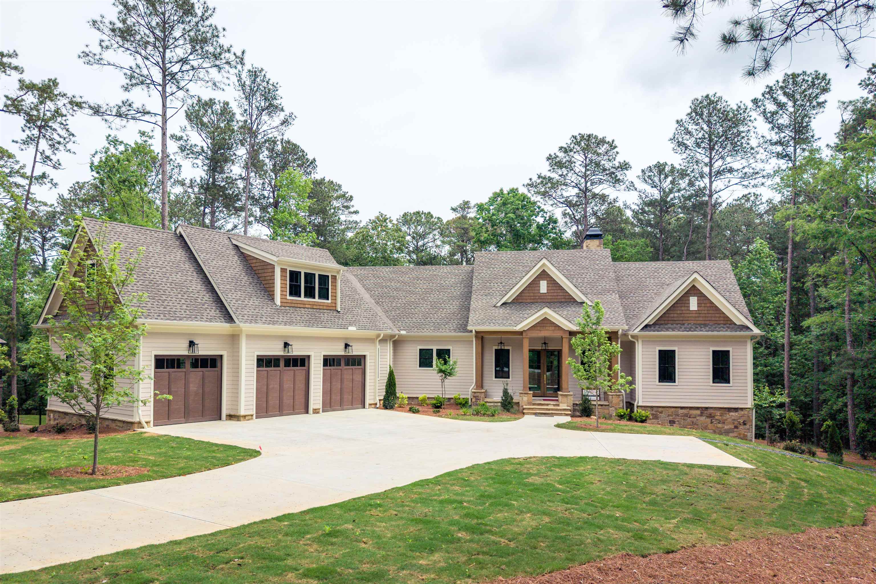 1040 PARROTTS COVE
